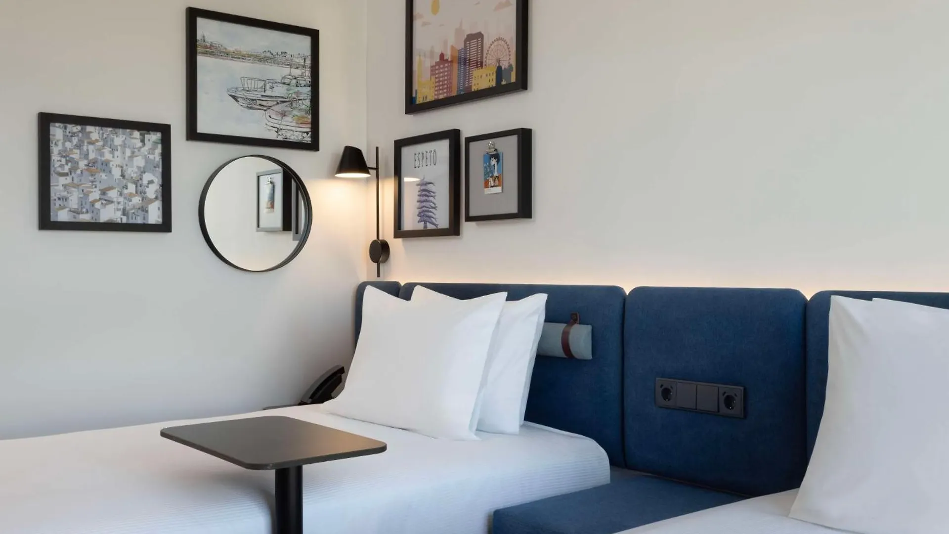 Hampton By Hilton Malaga Martiricos Hotel 3*,