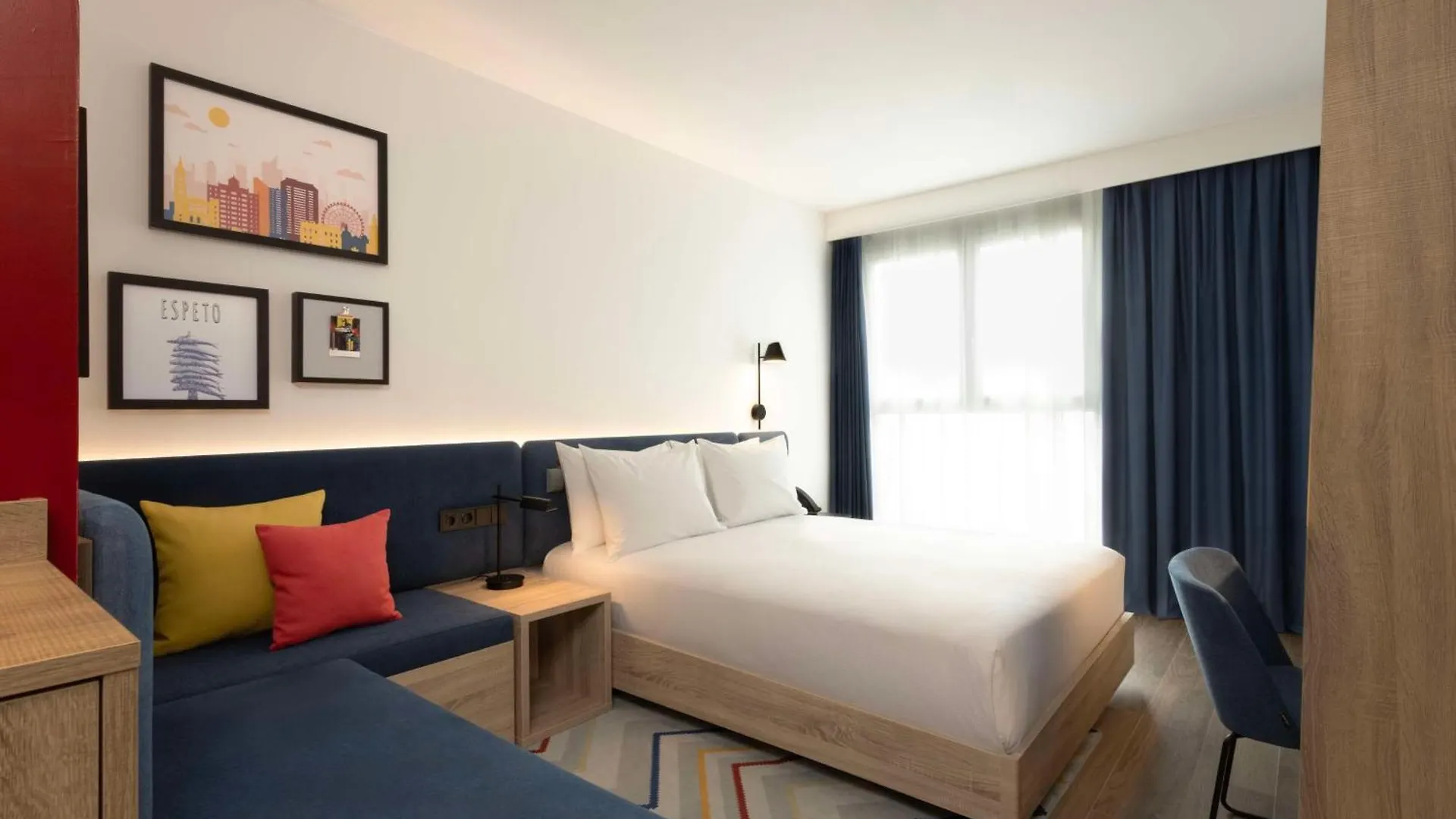 Hampton By Hilton Malaga Martiricos Hotel
