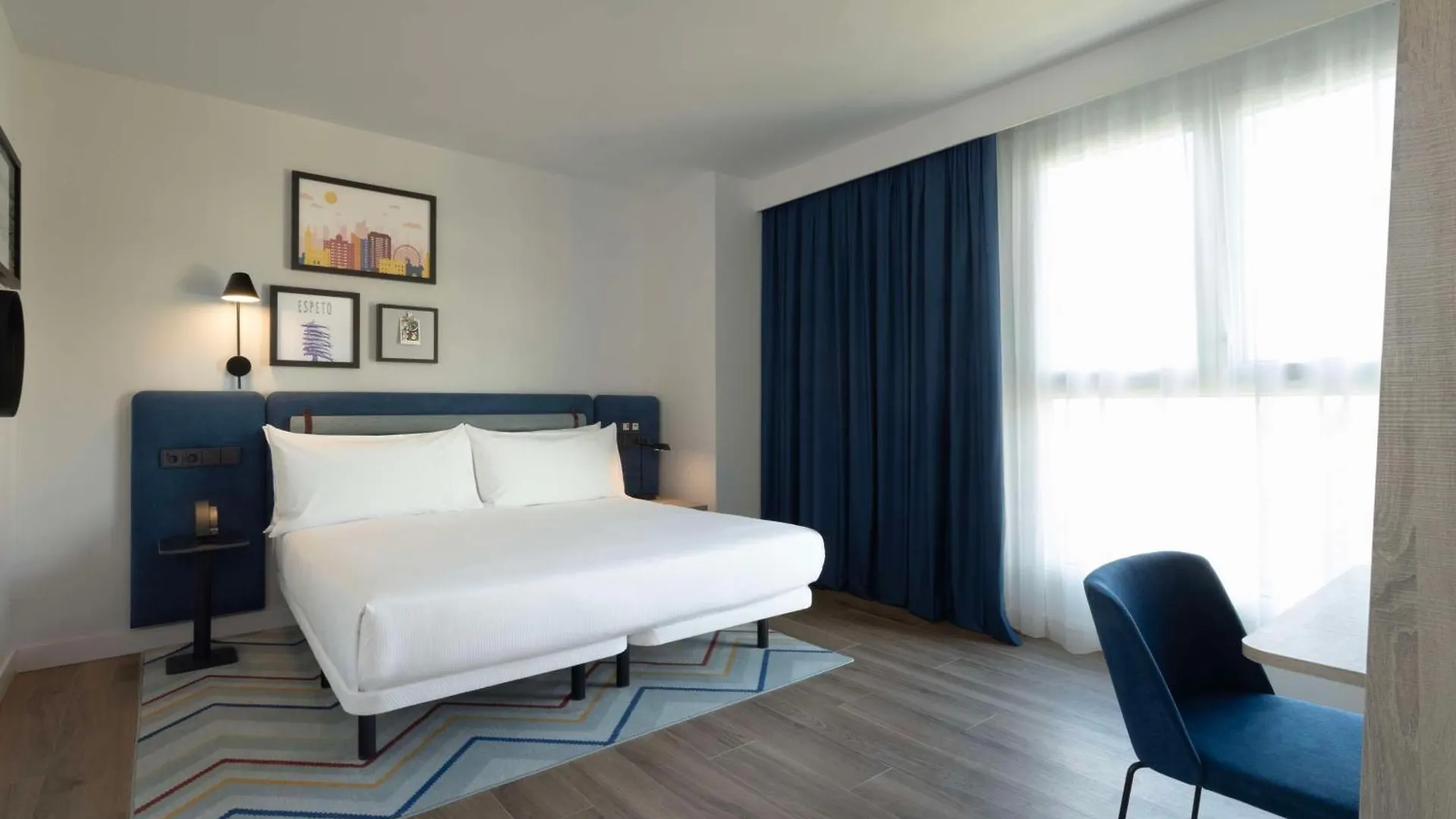 Hampton By Hilton Malaga Martiricos Hotel